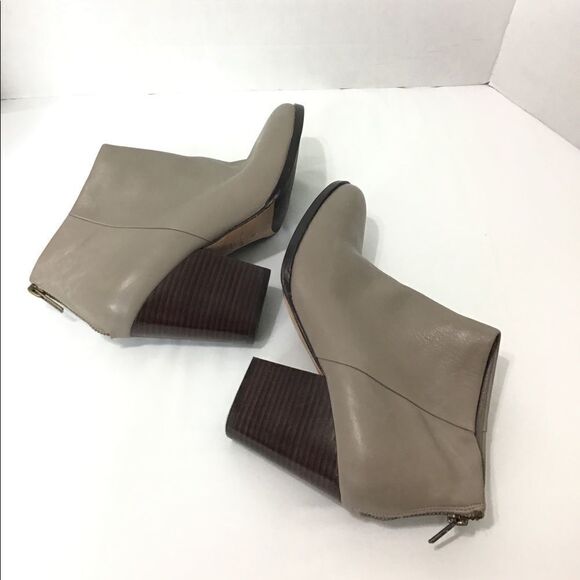 Cole Haan Dey Leather Ankle Bootie Size 9 - Picture 4 of 11